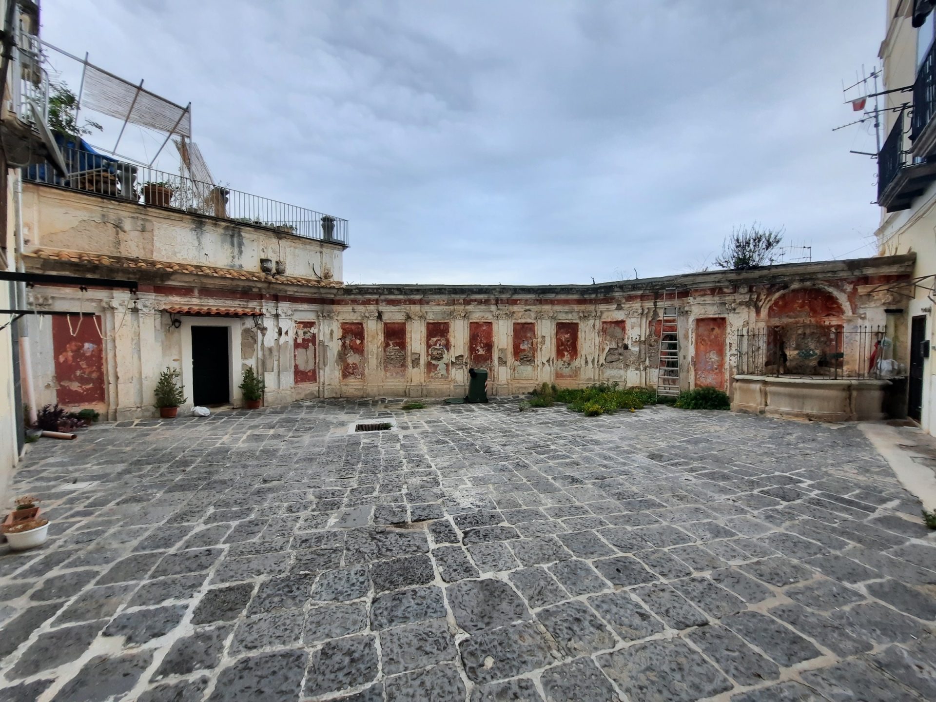 Palazzo Copeta, Salerno - 04.jpg
